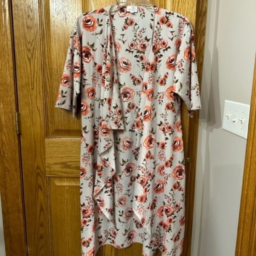 LULAROE Kimono Small